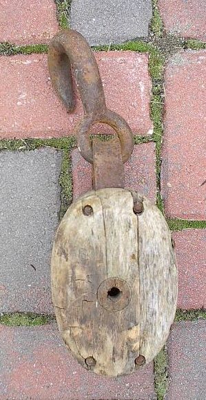 Vermont ANTIQUE BARN FARM Wood & Cast Iron PULLEY TOOL  